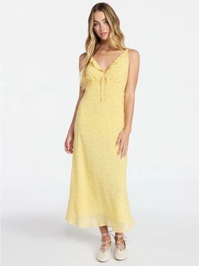 No Boundaries sleeveless ruffle midi dress